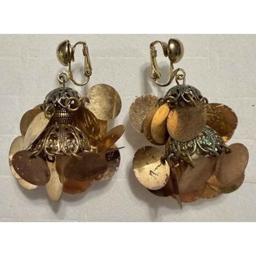 Vintage Cluster Statement Clip on Earrings Gold tone Dangle 1.5 in
